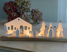Grande crèche bougeoir - Bois et porcelaine