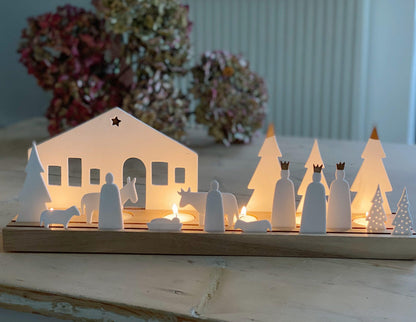 Grande crèche bougeoir - Bois et porcelaine