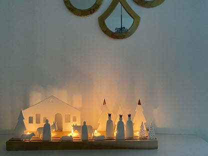 Grande crèche bougeoir - Bois et porcelaine