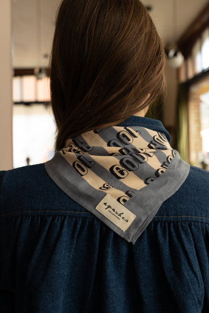 Petit foulard Manika - Dictée Urbain
