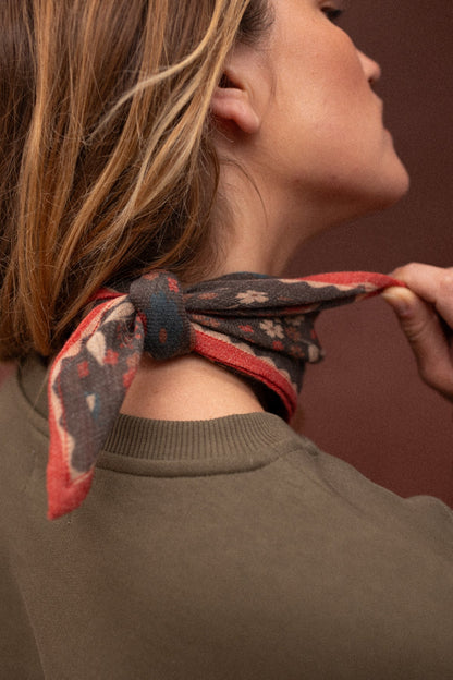Petit foulard en laine Farzana - Bolero Fougère