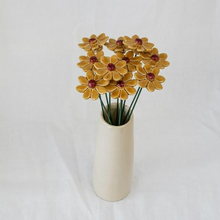 Marguerite en céramique - Ocre