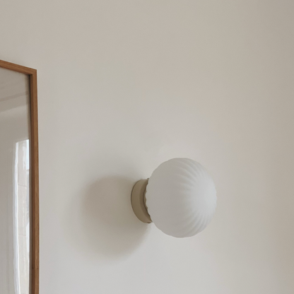 Applique murale globe - beige