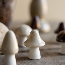 Champignon large pointu en céramique à poser - Beige