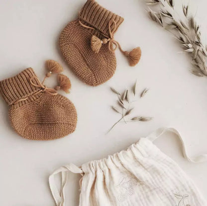Chaussons noisettes - 0-6 mois