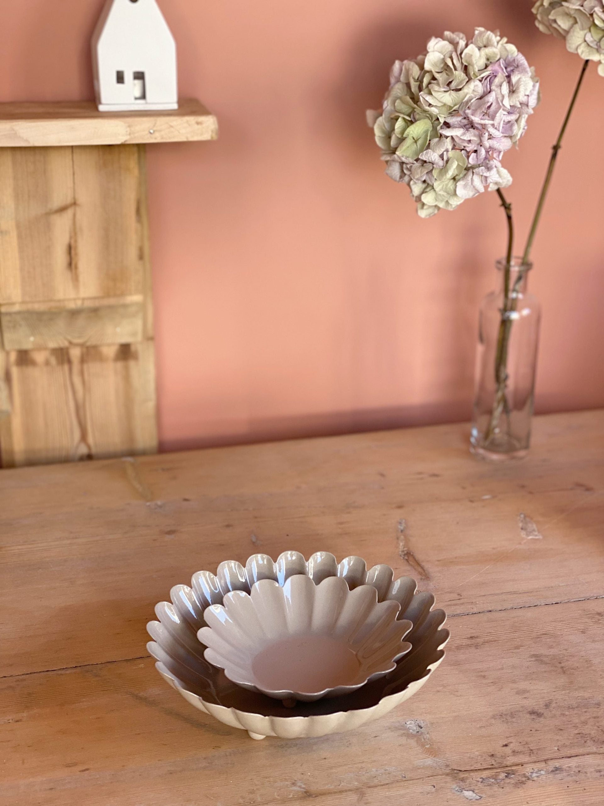 Coupelle fleur beige en métal - S