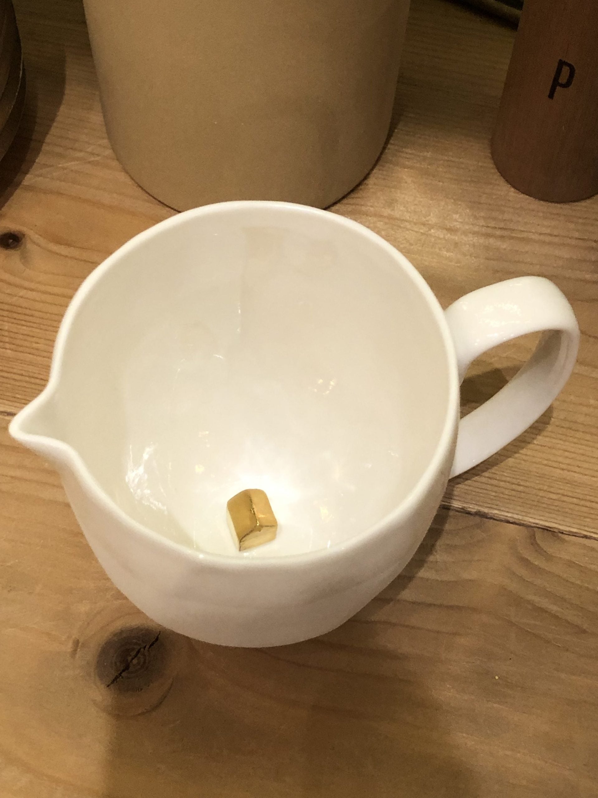 Tasse à lait - Maison dorée