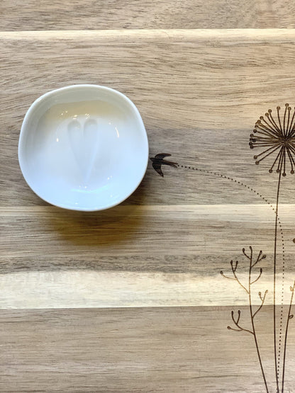 Mini coupelle en porcelaine - Cœur gravé