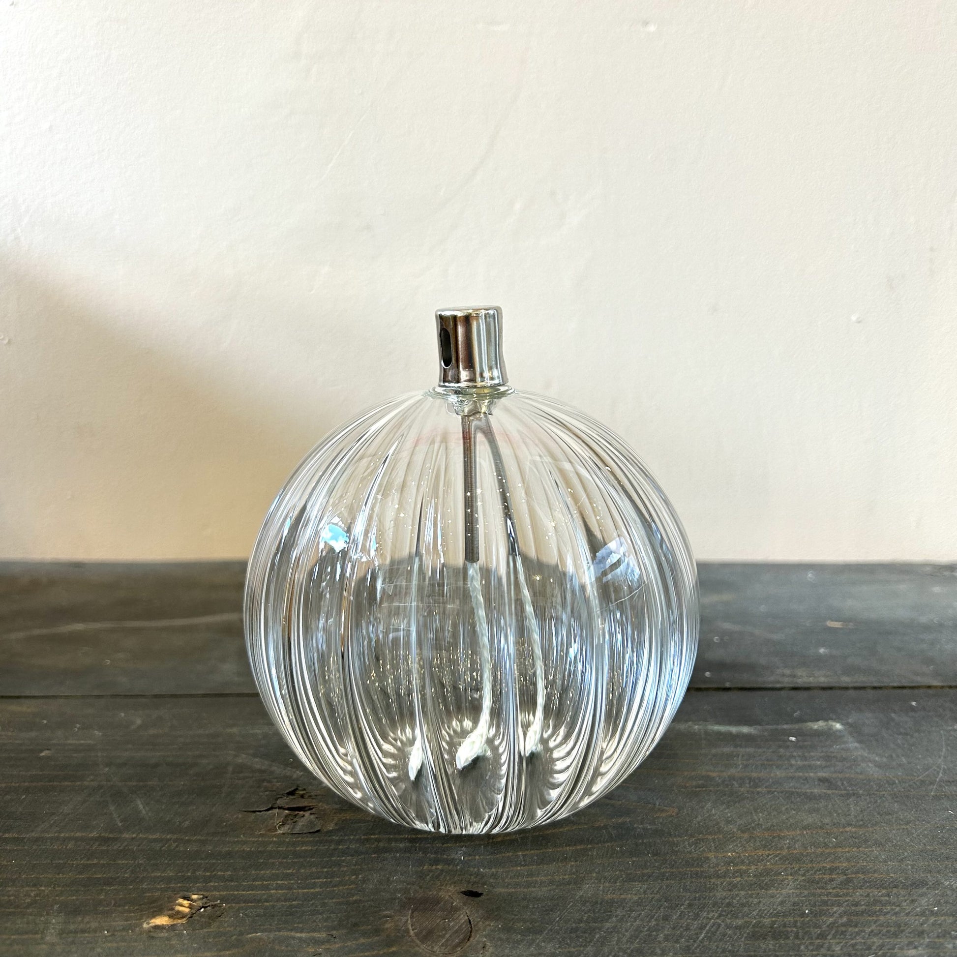 Lampe à huile sphère striée - M