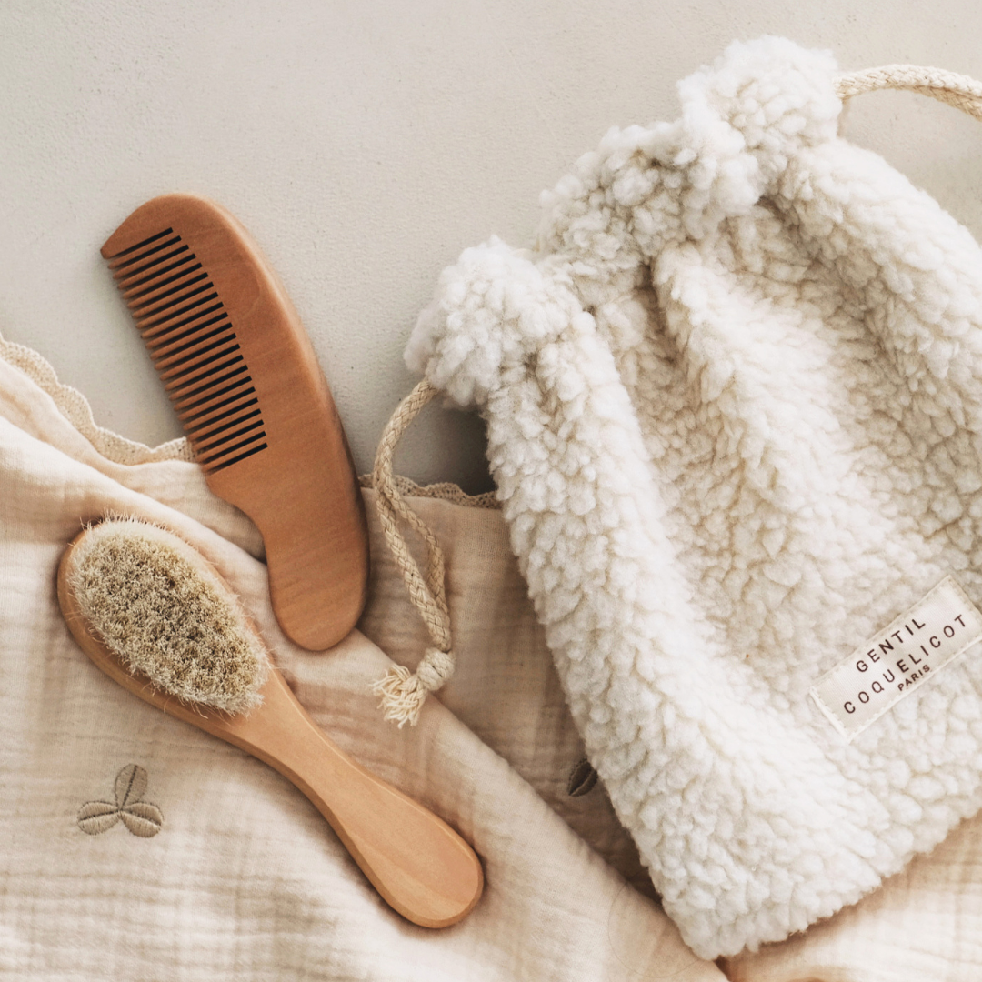 Set de brosses cheveux bébé + pochette