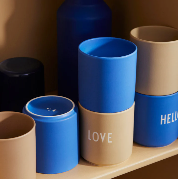 Tasse en porcelaine bleu - LOVE
