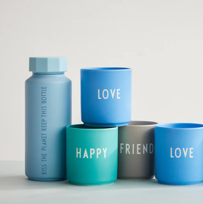 Tasse en porcelaine bleu - LOVE
