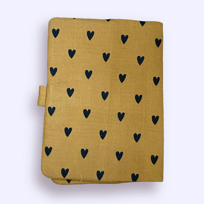 Protège carnet de santé - coeurs camel