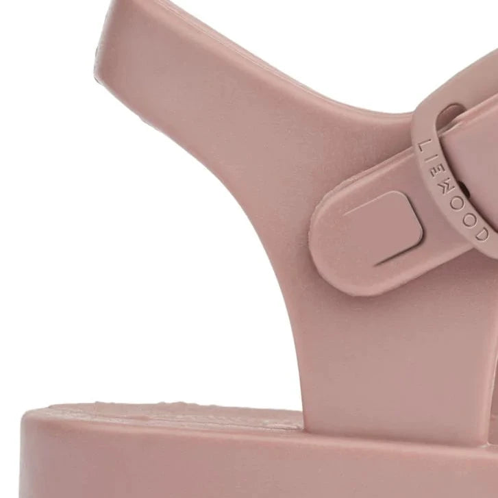 Sandales de plage enfant Dark Rose Liewood