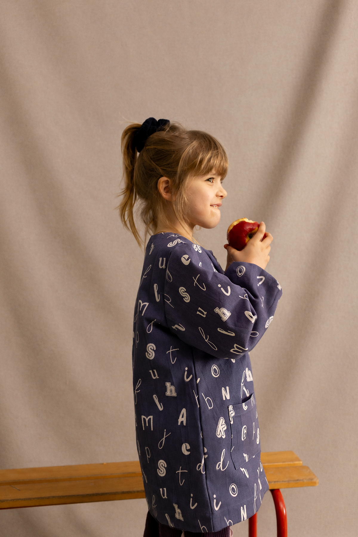 Tablier Talli - ABCD Indigo - 4 ans