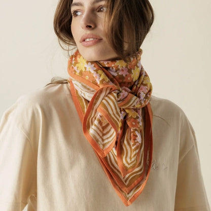 apaches-collections-big-foulard-latika-paquerette-tapenade3