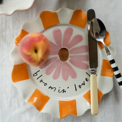 assiette festonnée bloomin lovely Caroline gardner 