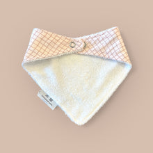 Bavoir bébé petits carreaux