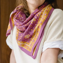 bindi foulard folk story pink