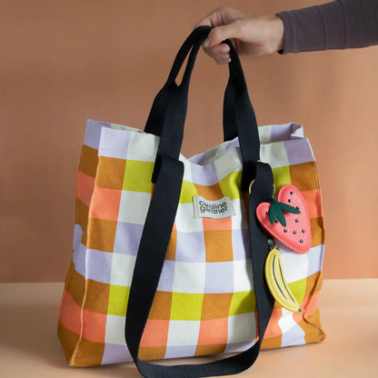 charm sac coeur fraise Caroline Gardner 