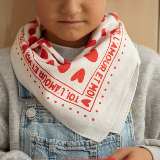 Foulard enfant - Coeur blanc et rouge