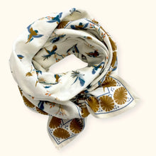 foulard-latika-cerisier-fleur-vanille-apaches-1