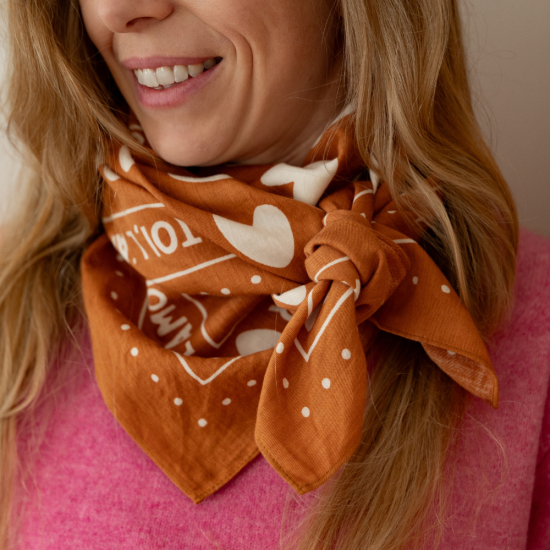 Foulard - Coeur marron et blanc