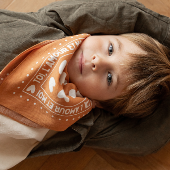 Foulard enfant - Coeur marron et blanc