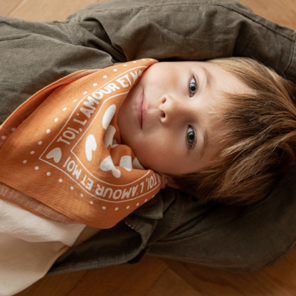Foulard enfant - Coeur marron et blanc
