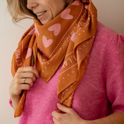 Foulard - Coeur marron et rose