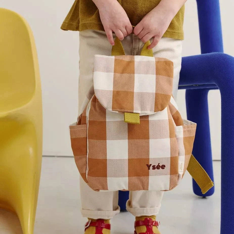 paco-le-sac-a-dos-a-carreaux brique