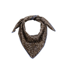 petit-foulard-chantilly