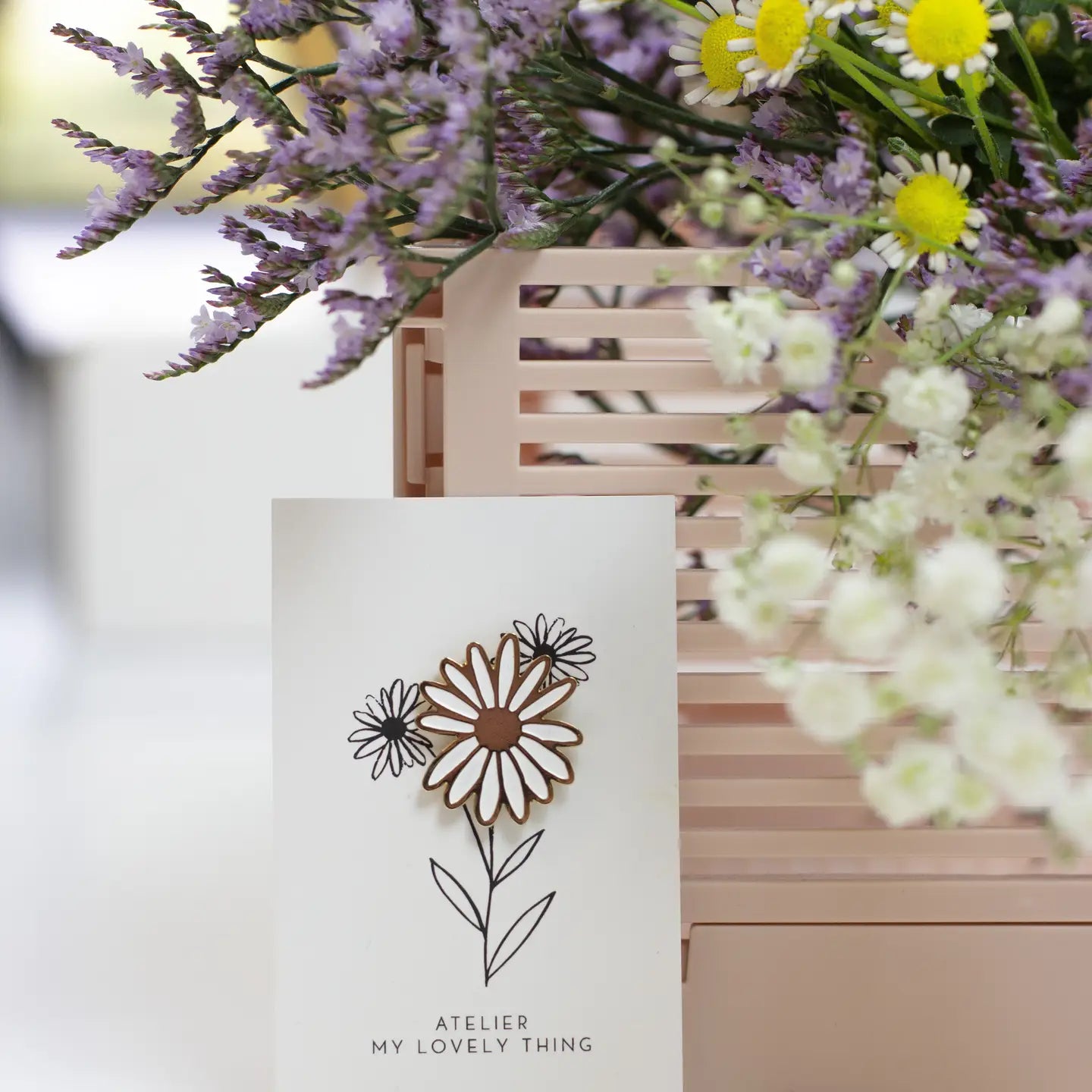 pin's Marguerite bindi atelier