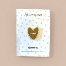 Pin's coeur marron - Love