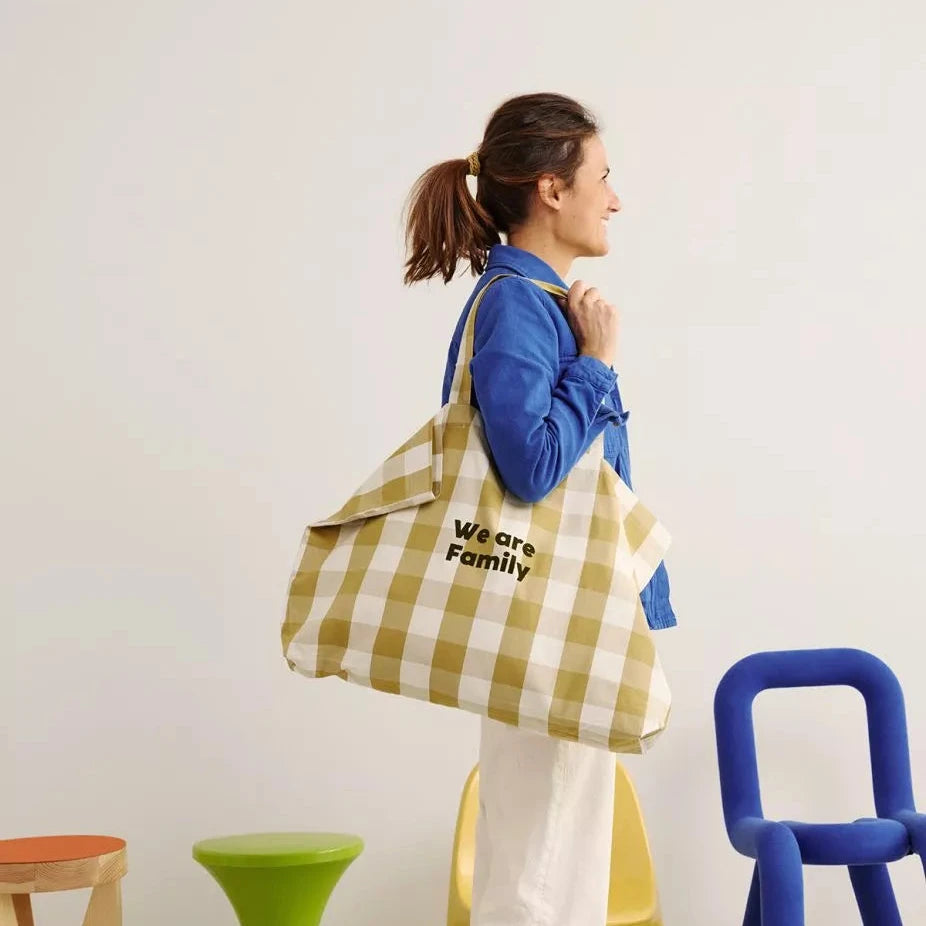 sacha-le-sac-cabas-a-carreaux ocre we are family