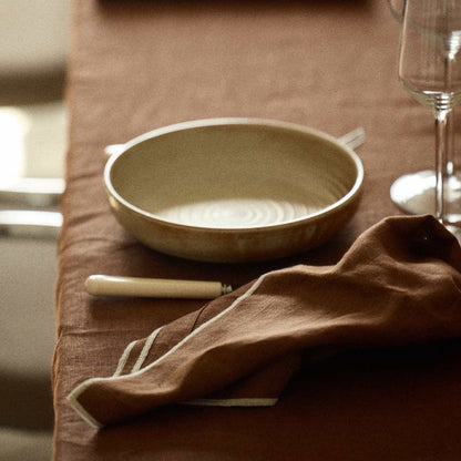 serviette-de-table-moka- liseré snow Gabrielle Paris