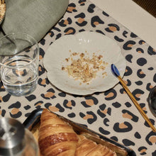 set-de-table-leopard-2
