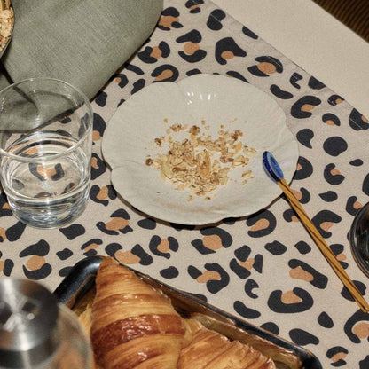 set-de-table-leopard-2