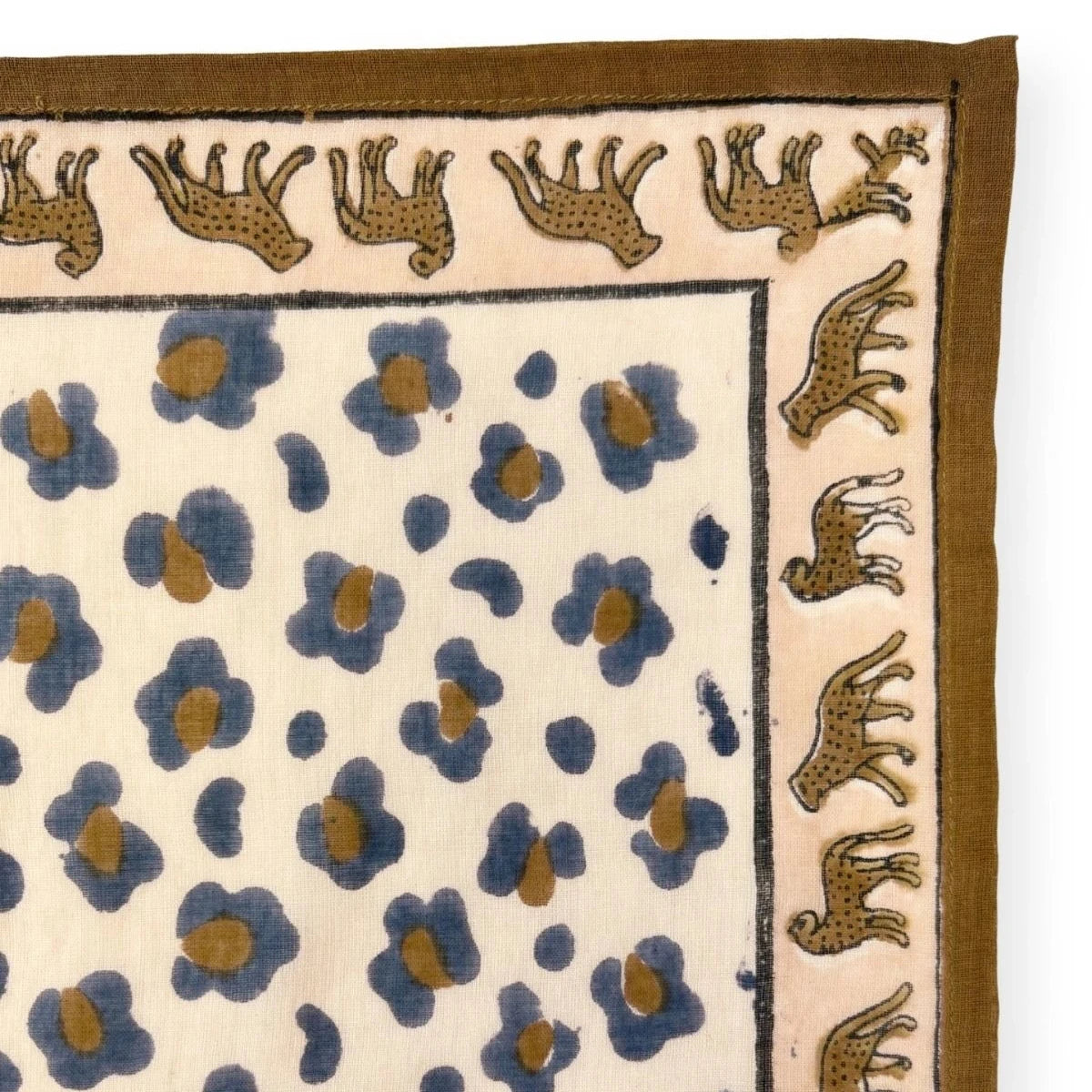 small-foulard-en-coton-dupitta leopard macadamia 
