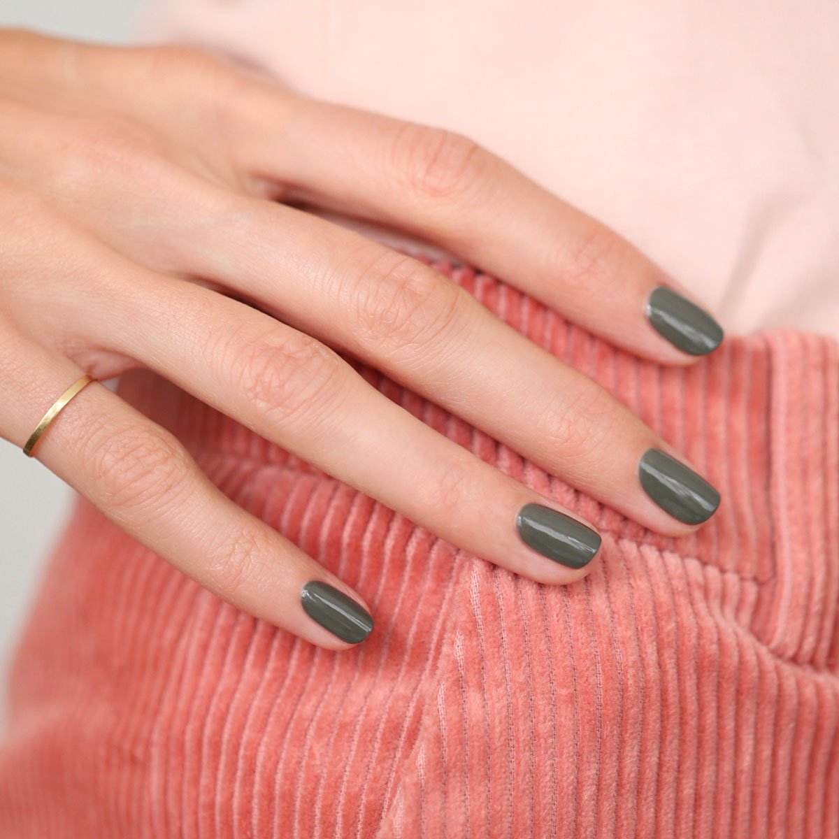 vernis à ongles khaki manucurist